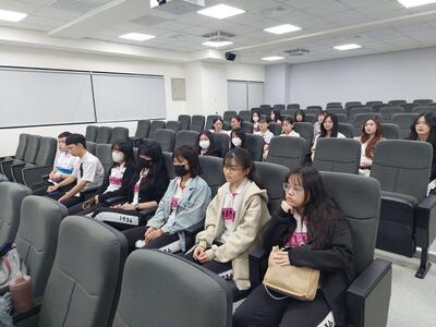 應用英語科112參訪活動07圖片