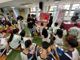 聖誕響叮噹~走進福科國中聖誕樹餐巾摺疊體驗活動~圖片