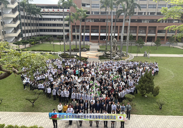 日本清水東高校來訪，英科學生誠摯歡迎與交流圖片