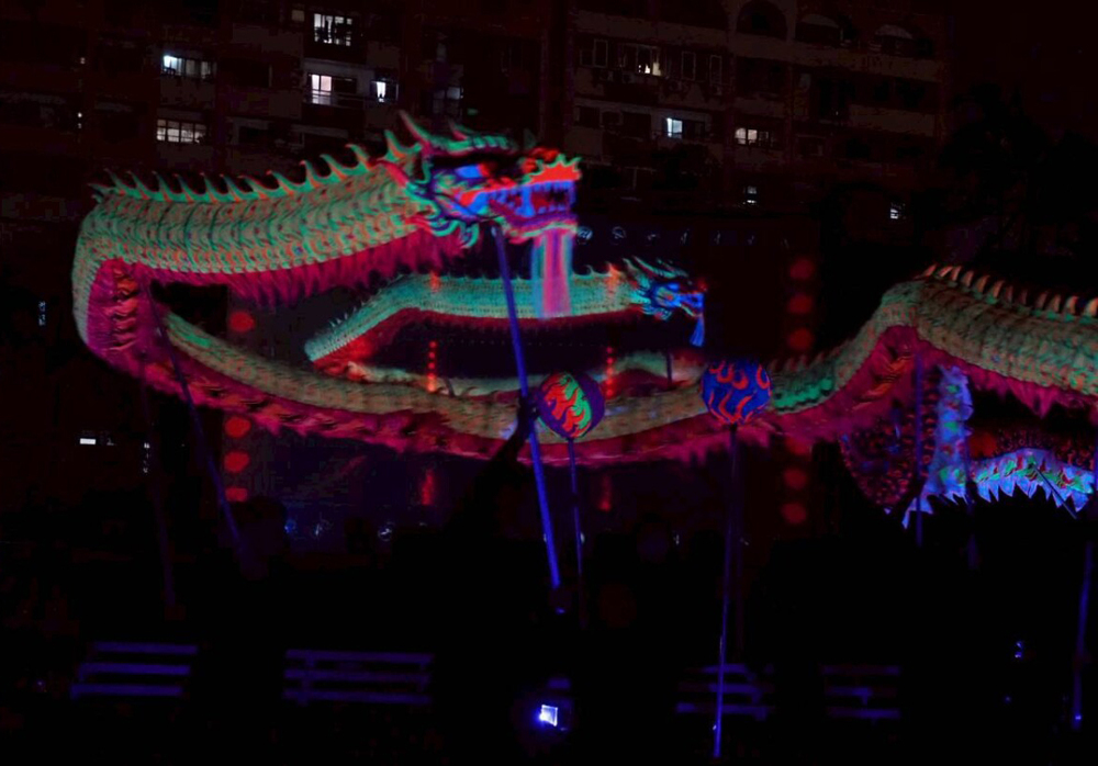 龍之舞【進修部體育班】夜光龍（雙龍)表演圖片